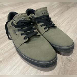 Etnies shoes size 13 green